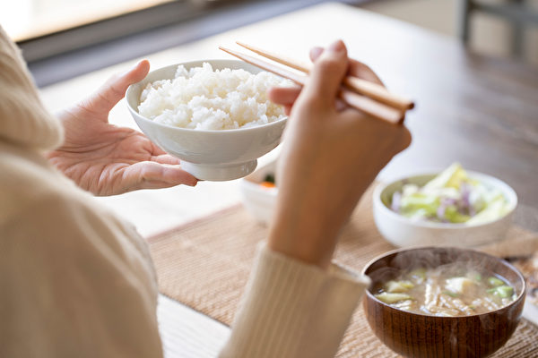 吃米饭怕胖 就别煮完立刻吃？2吃法助减肥
